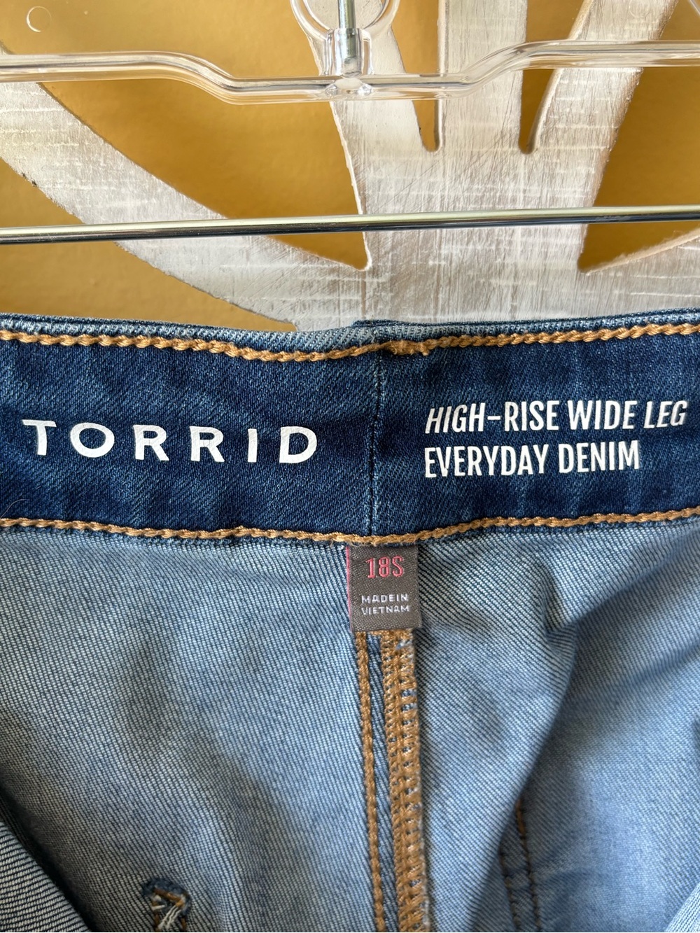 Torrid High Rise Wide Leg Everyday Jeans Size 18 Short Blue Plus Size Denim - Picture 8 of 11